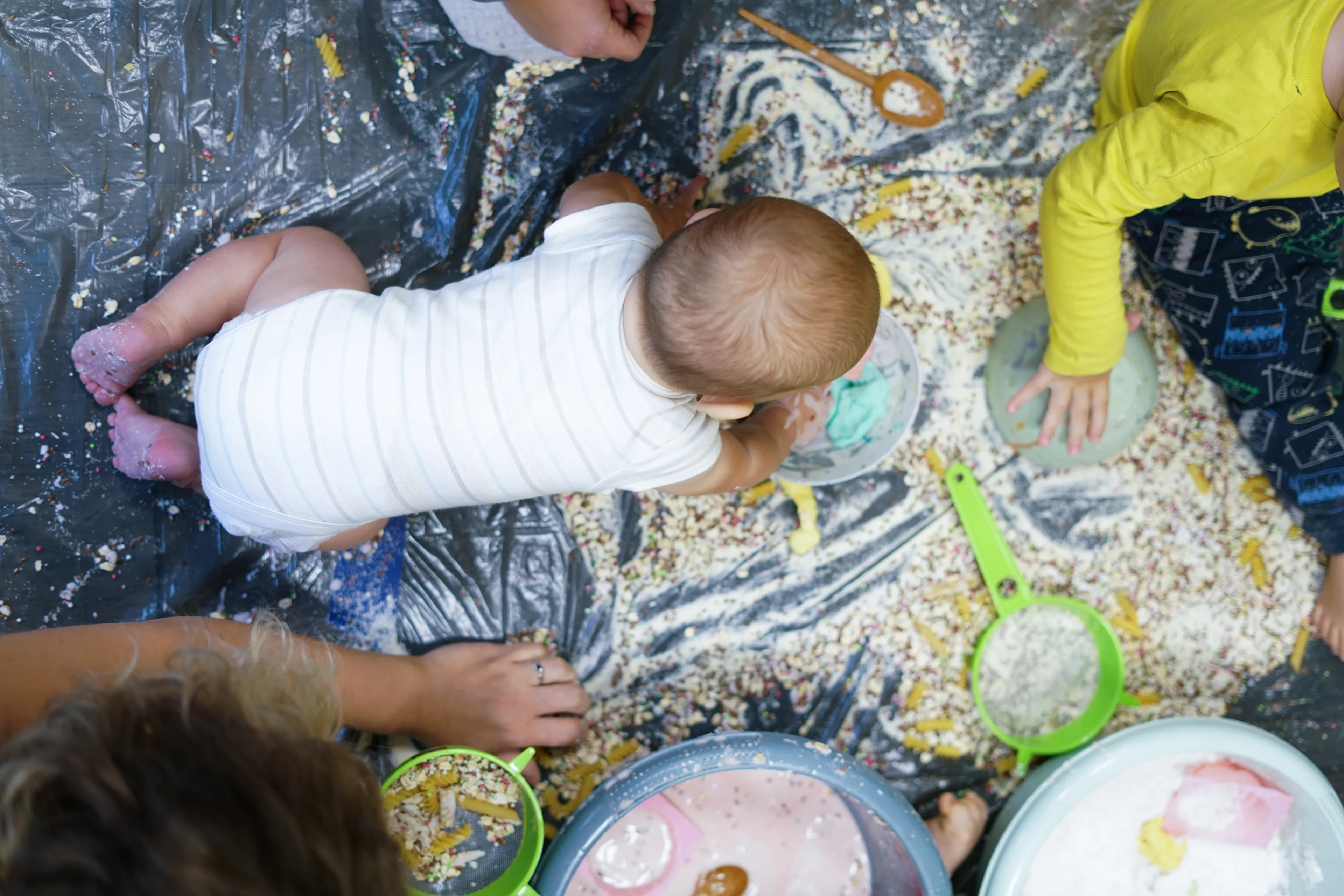 Café poussette : spécial jeux de manipulation et découvertes