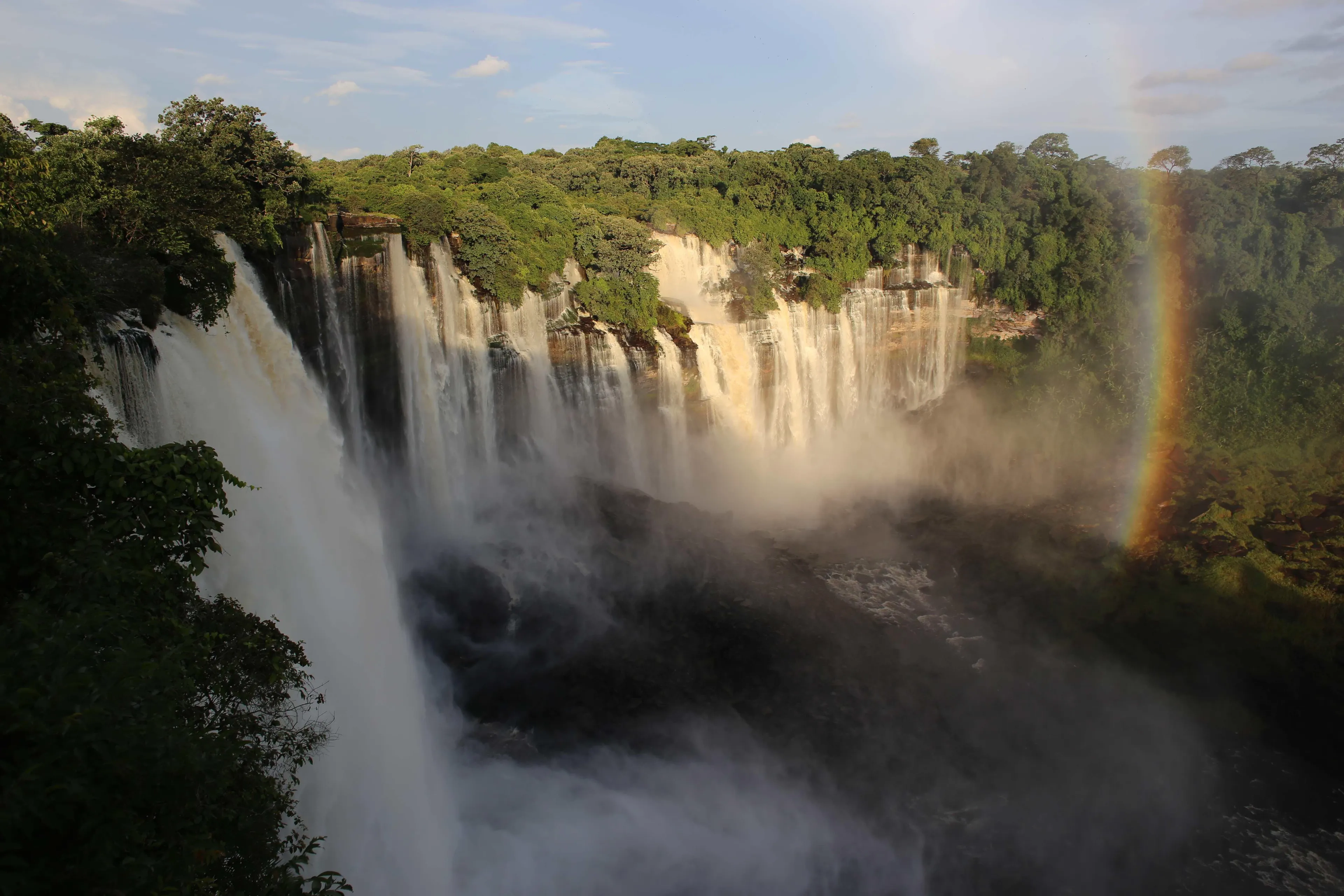 Projection ABM Leman : l'Angola, une terre de contrastes