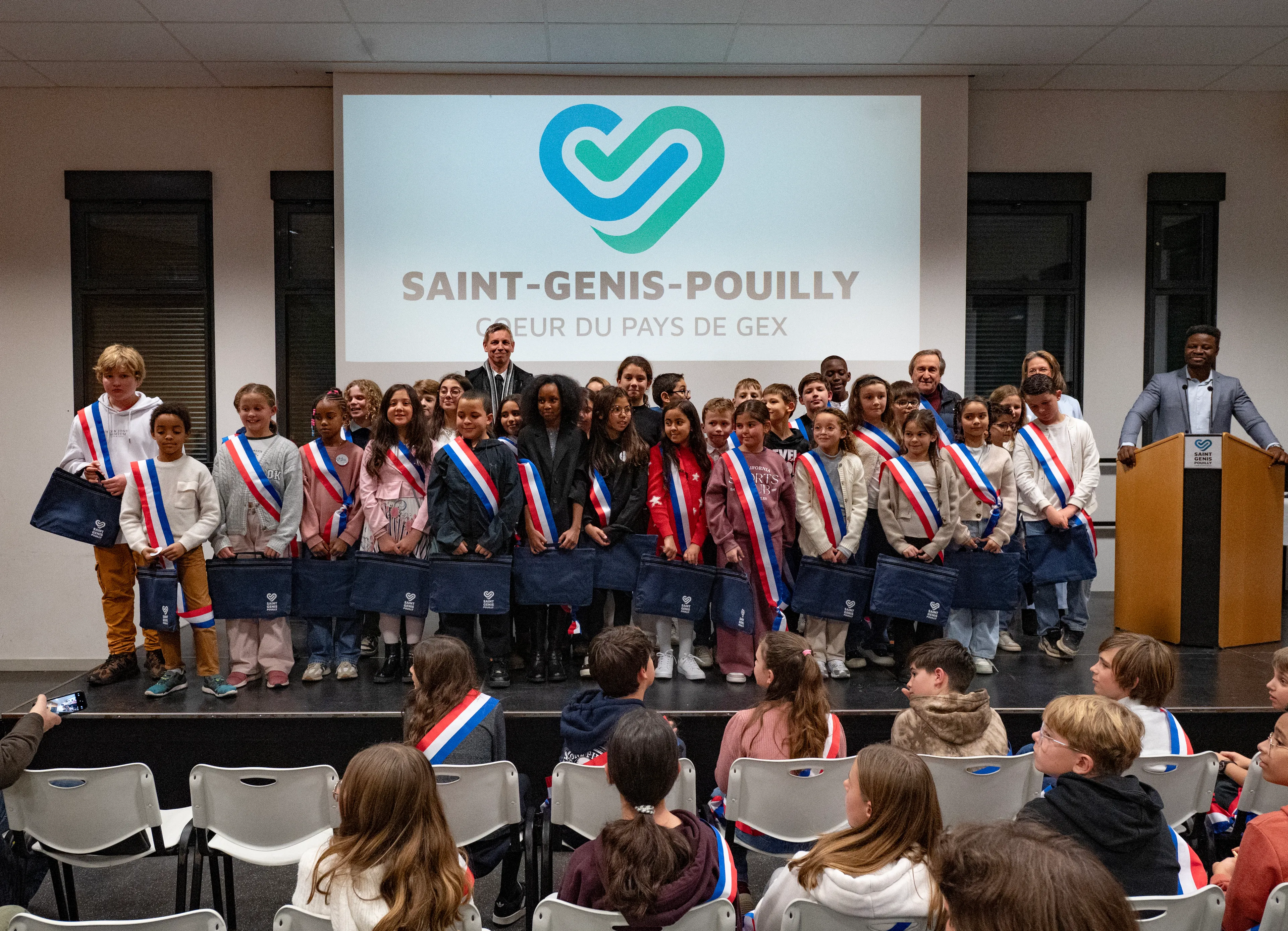 La relève citoyenne s’installe : 33 jeunes élus pour faire vivre Saint-Genis-Pouilly