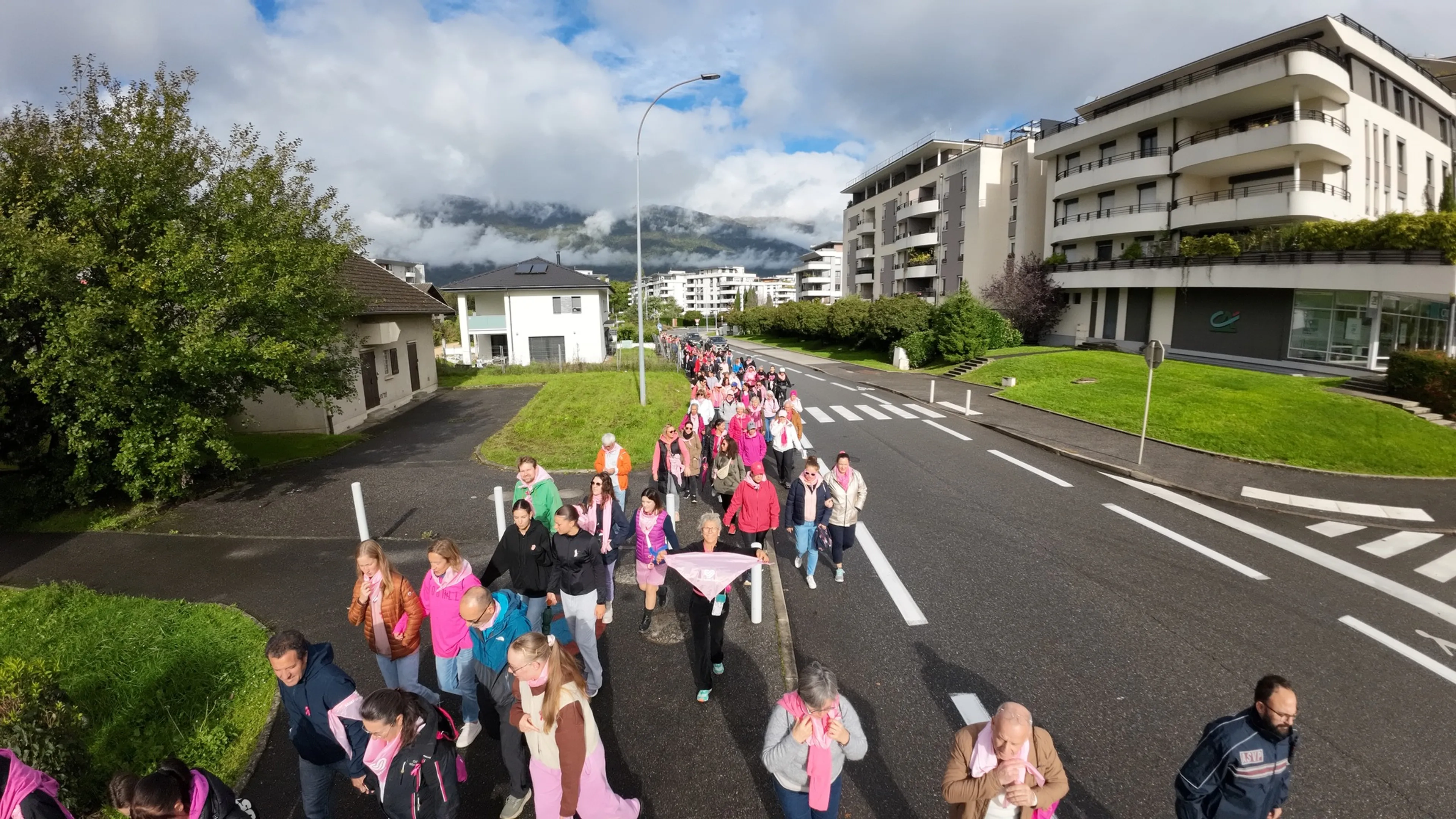 Marche Rose 2025 : Une belle vague de solidarité !
